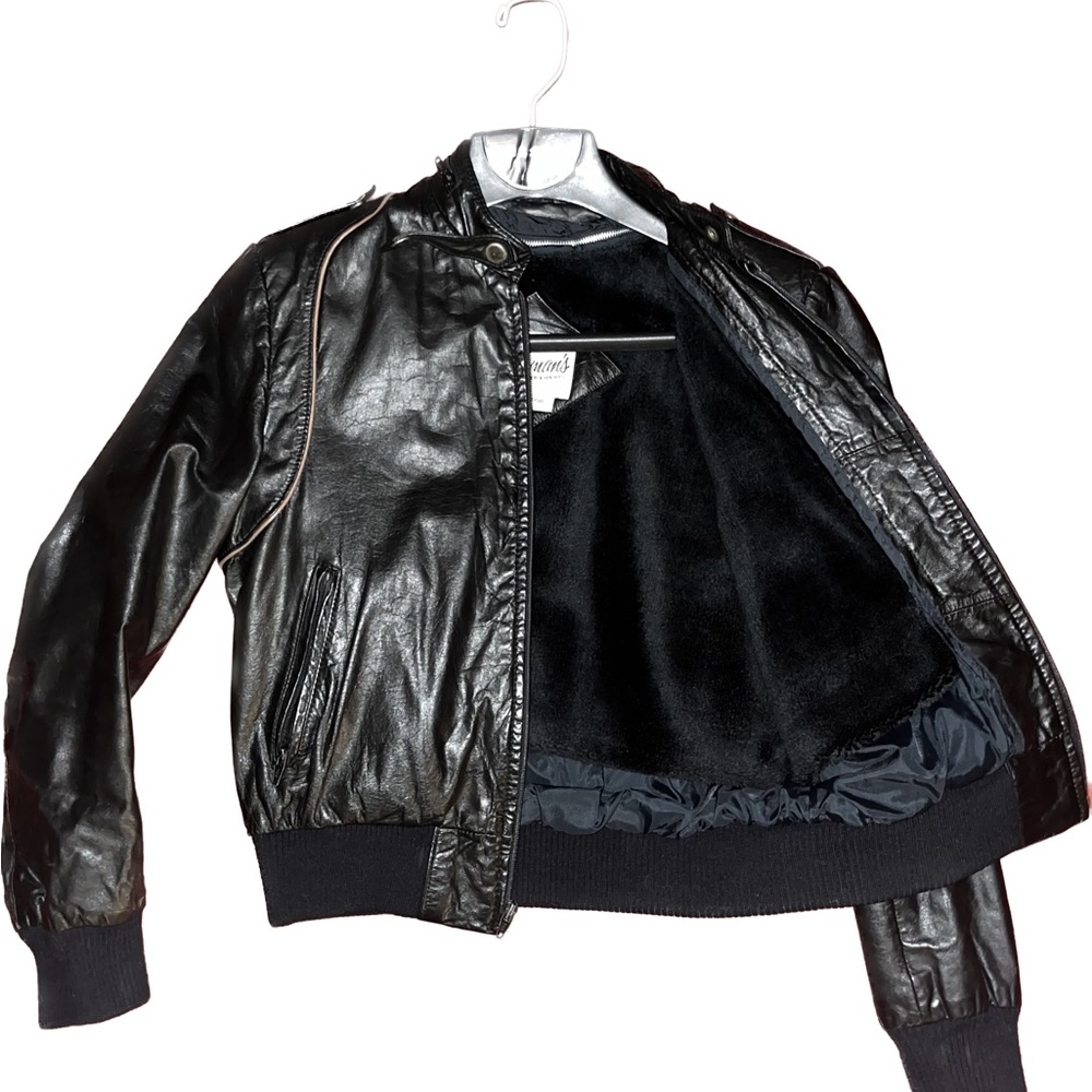 Vintage 00s women’s leather jacket